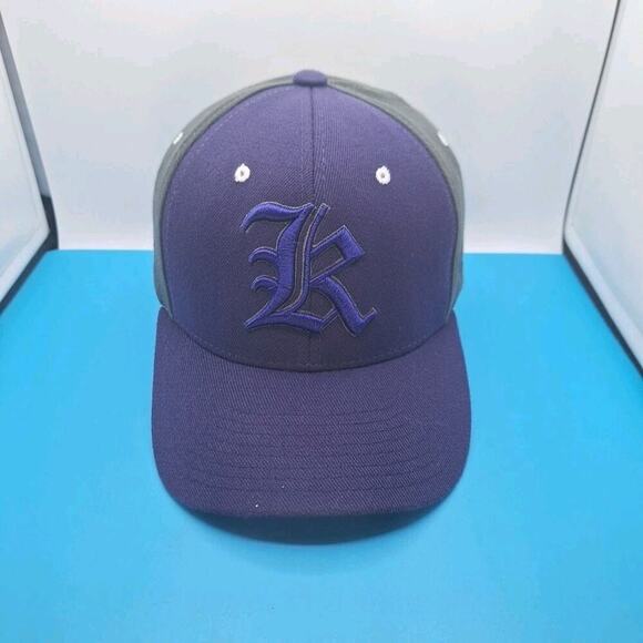 Los Angeles Kings NHL Old English Logo Fitted Cap Hat - Size Small Purple Gray - Picture 1 of 7